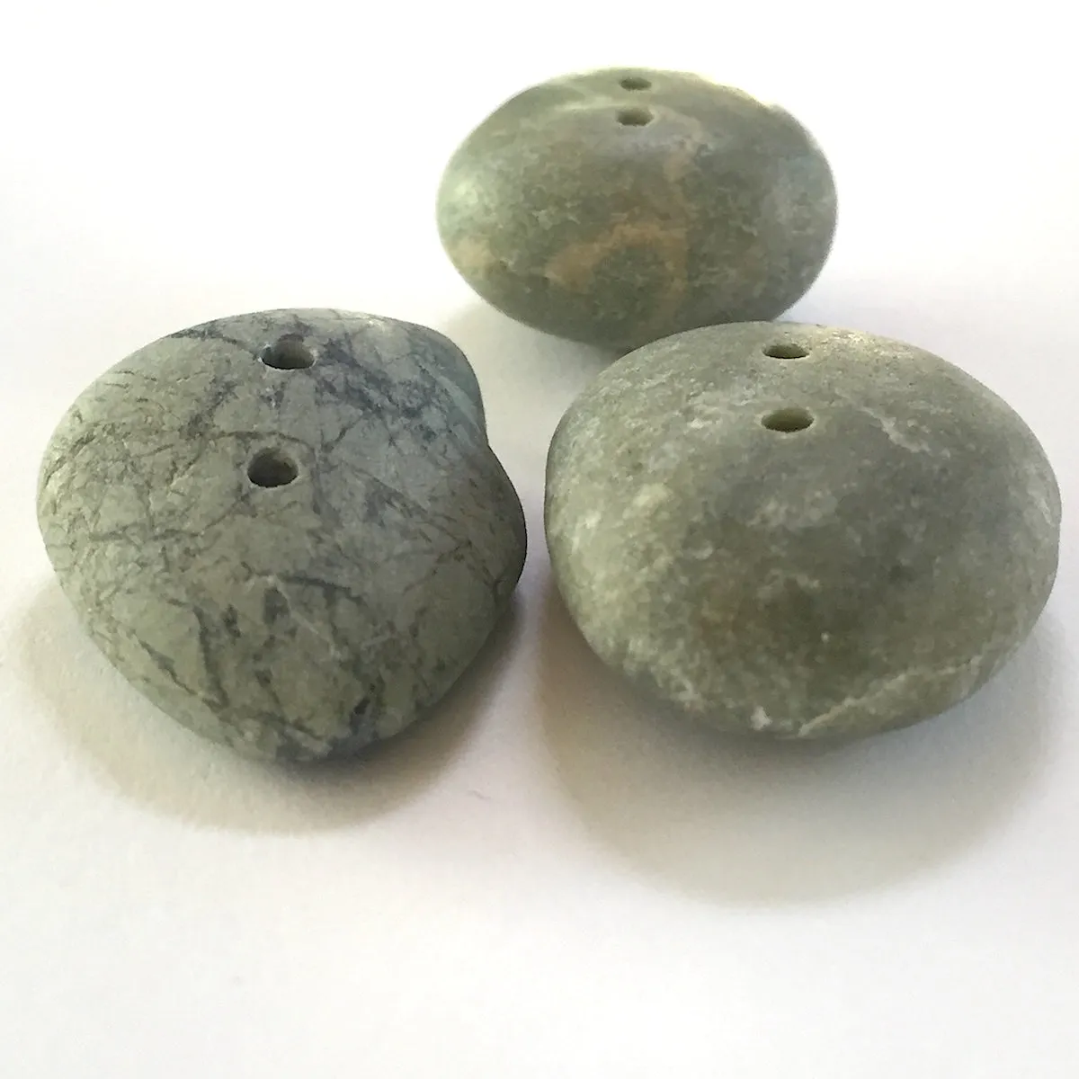 Beach Stone Buttons, 3 Large Green # BCH-52