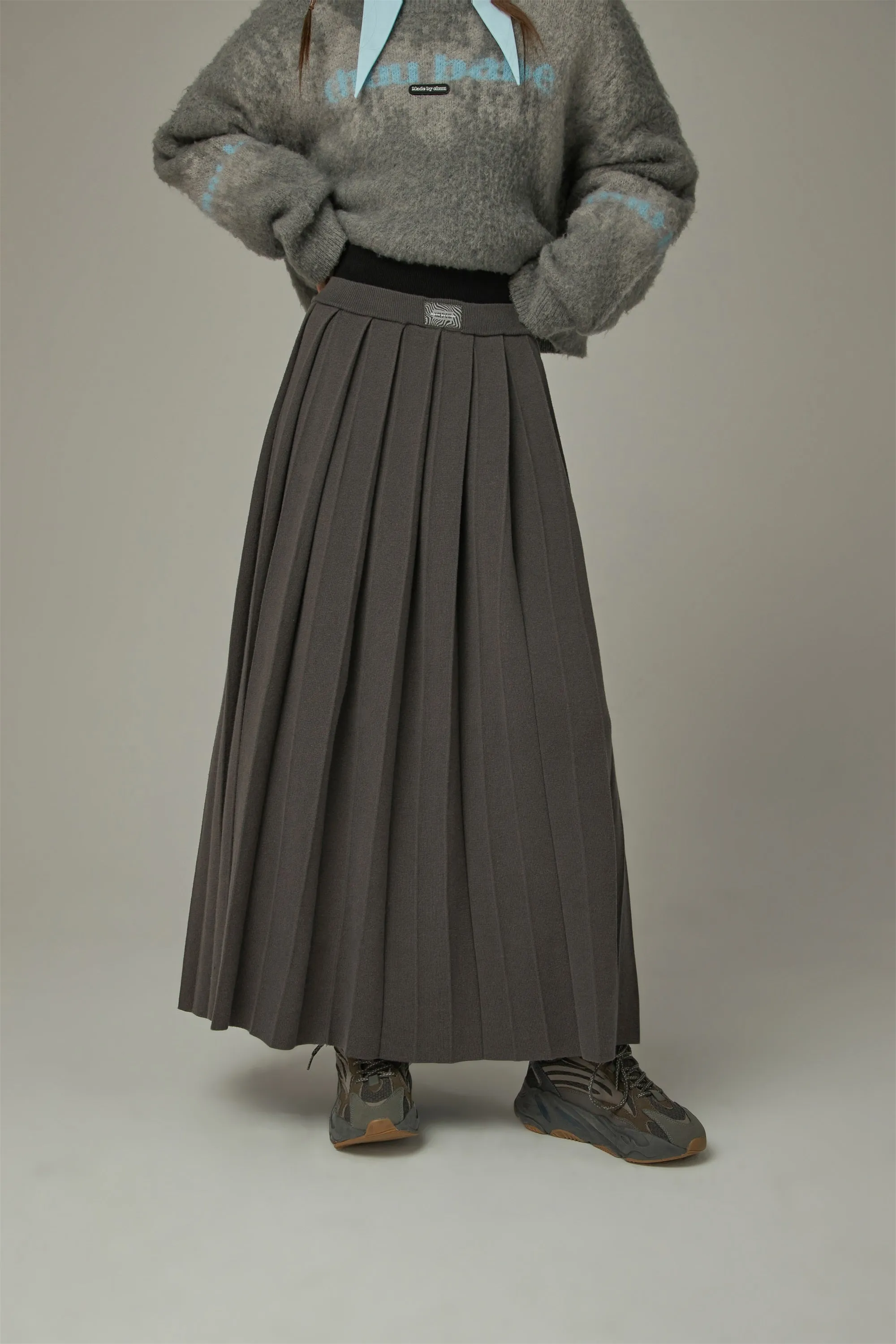 Color Pleated Long Skirt