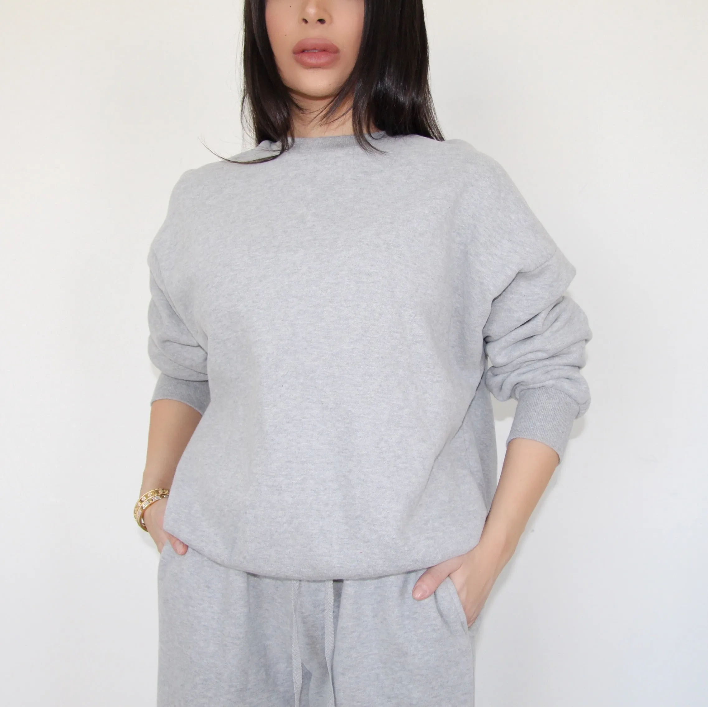 GREY OVERSIZED SWEATSHIRT