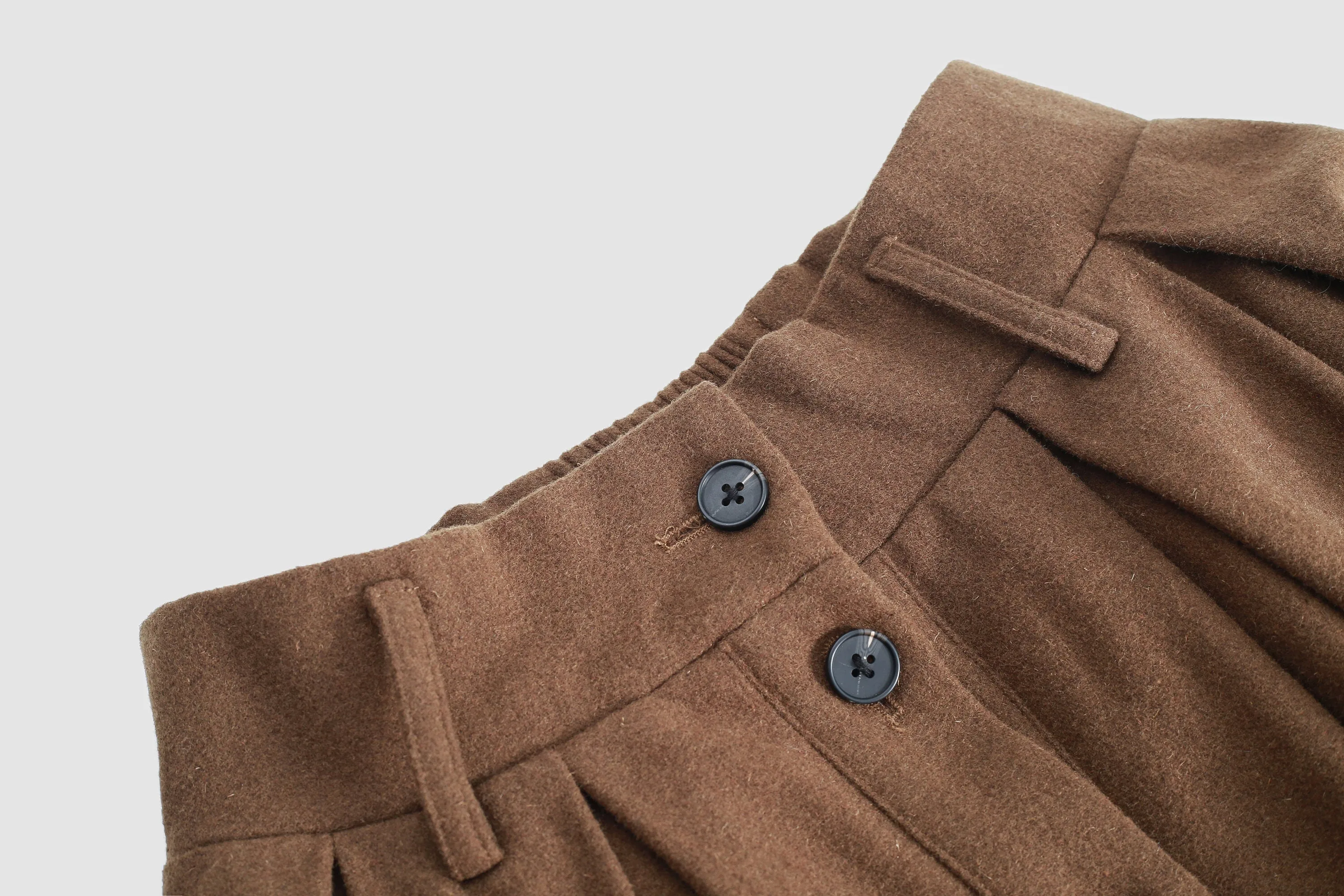 Naomi 33 | buttoned up wool skirt in brown