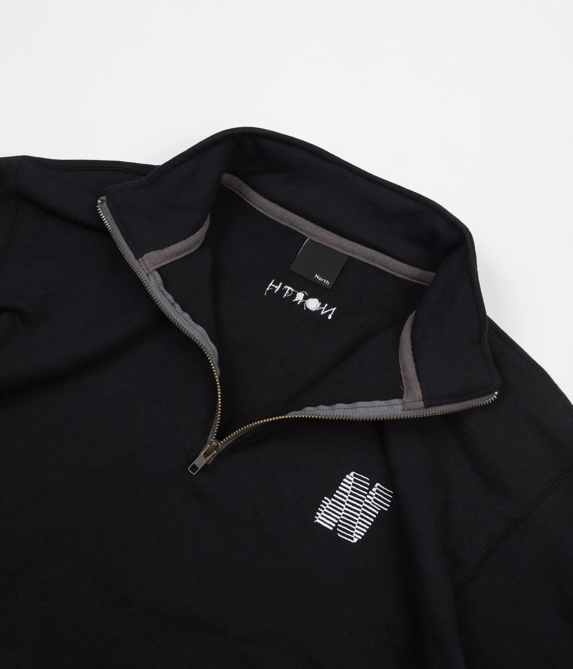 North N Logo Embroidered 1/4 Zip Sweatshirt - Black / White