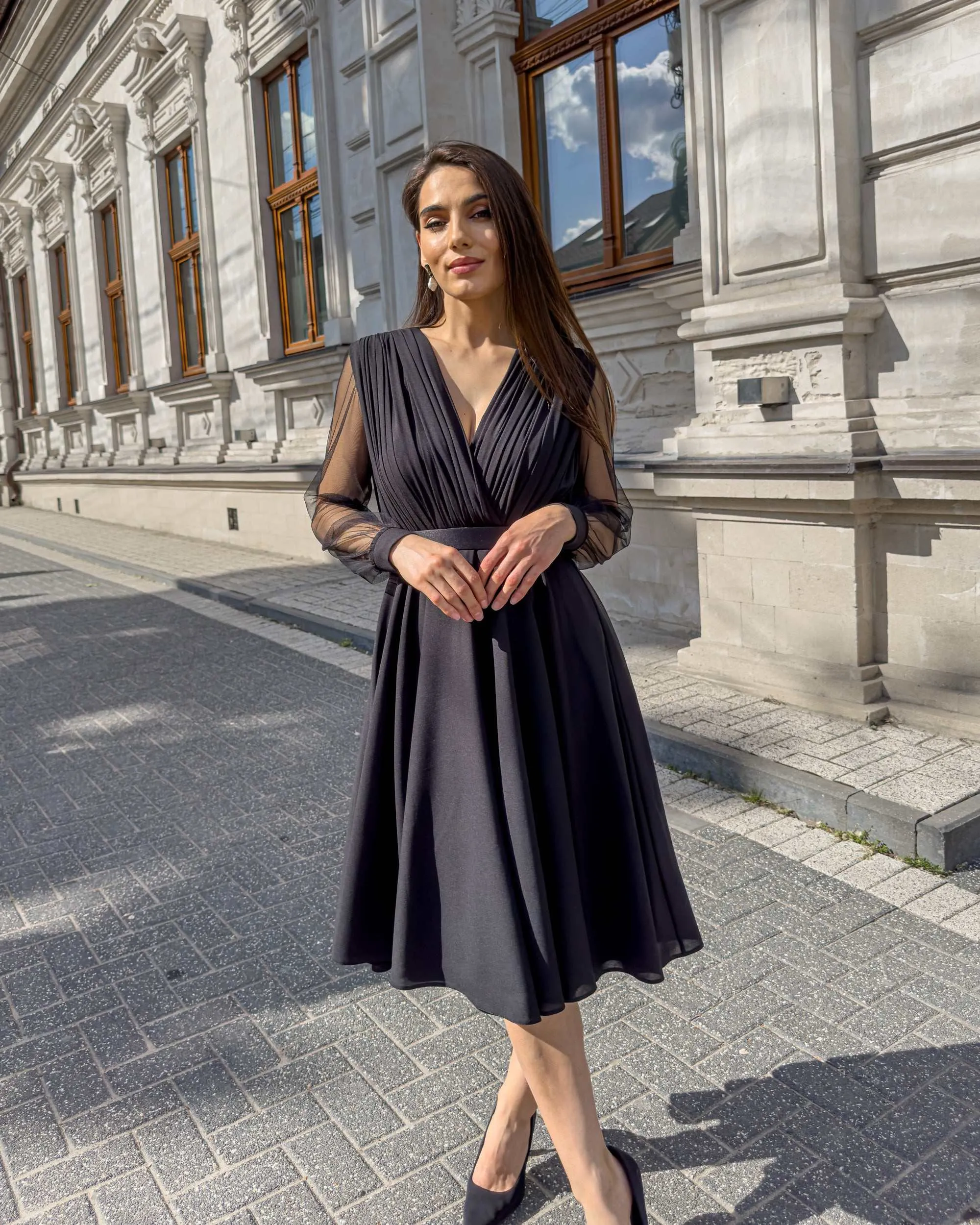 Rochie neagra cu maneci lungi